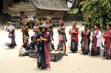 Batak Dancing