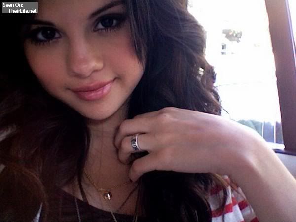 Selena Gomez Personal Pics 