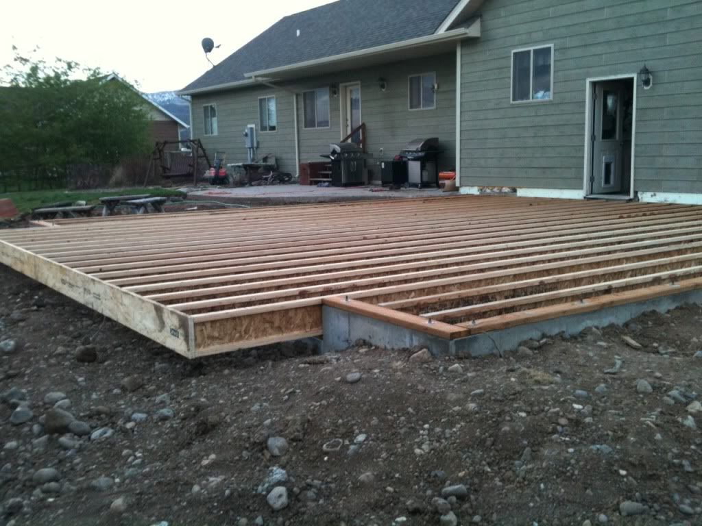 floorjoists.jpg