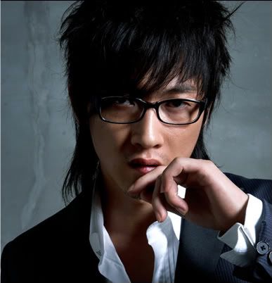 http://i289.photobucket.com/albums/ll225/Jieh815/H5OT/NOW-WOOHYUK.jpg