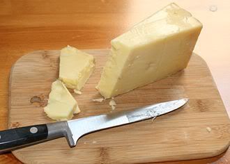 330px-Somerset-Cheddar1.jpg