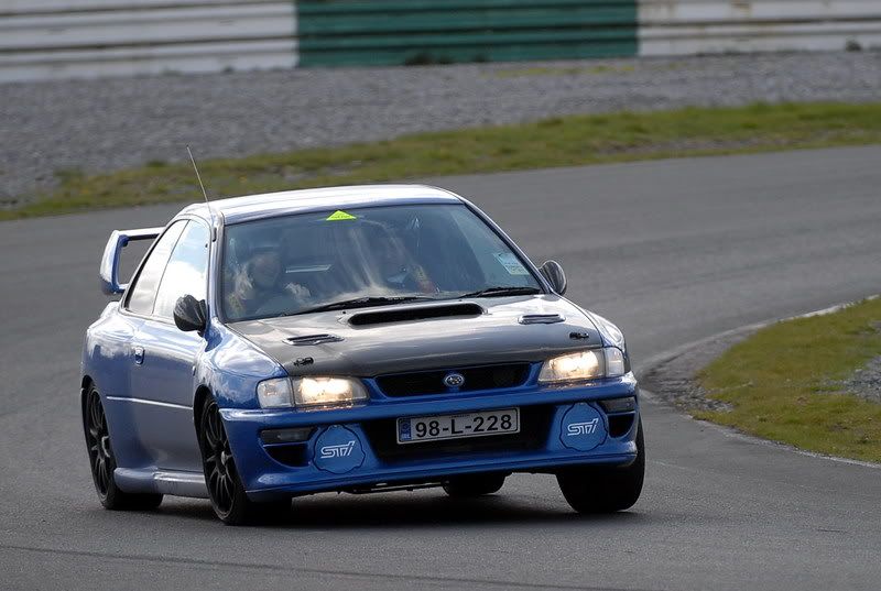 22B7VIPTrackDay025.jpg