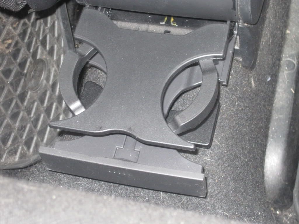 Installing a rear cup holder MkIV (Mk4) Golf & Bora ukmkivs