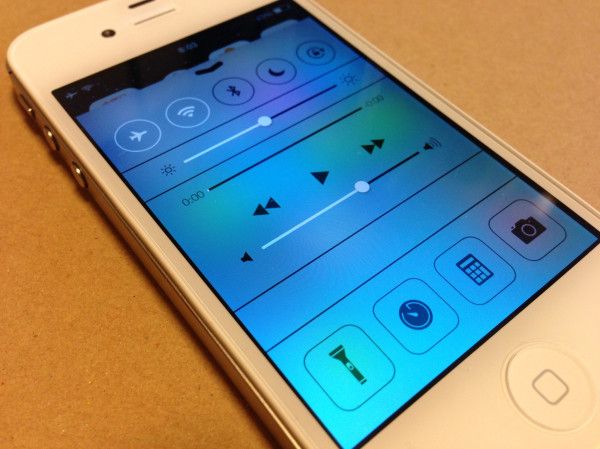 iPhone 4s 32G trắng quốc tế mới 98-99% - 1