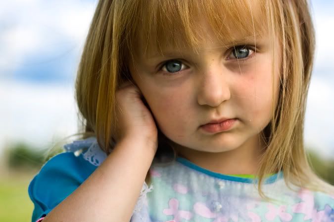 Shy youngest. Красивые голубоглазые девочки 5 лет. Голубоглазые девочки 5 лет. Фото голубоглазых девочек 1 год. Girl Eyes.