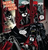 photo batwomanannual1-batvsgrenades2.jpg